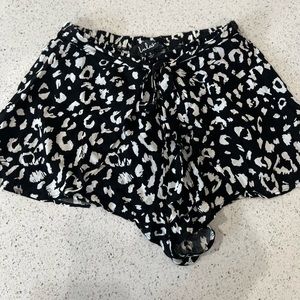 Lulus skort